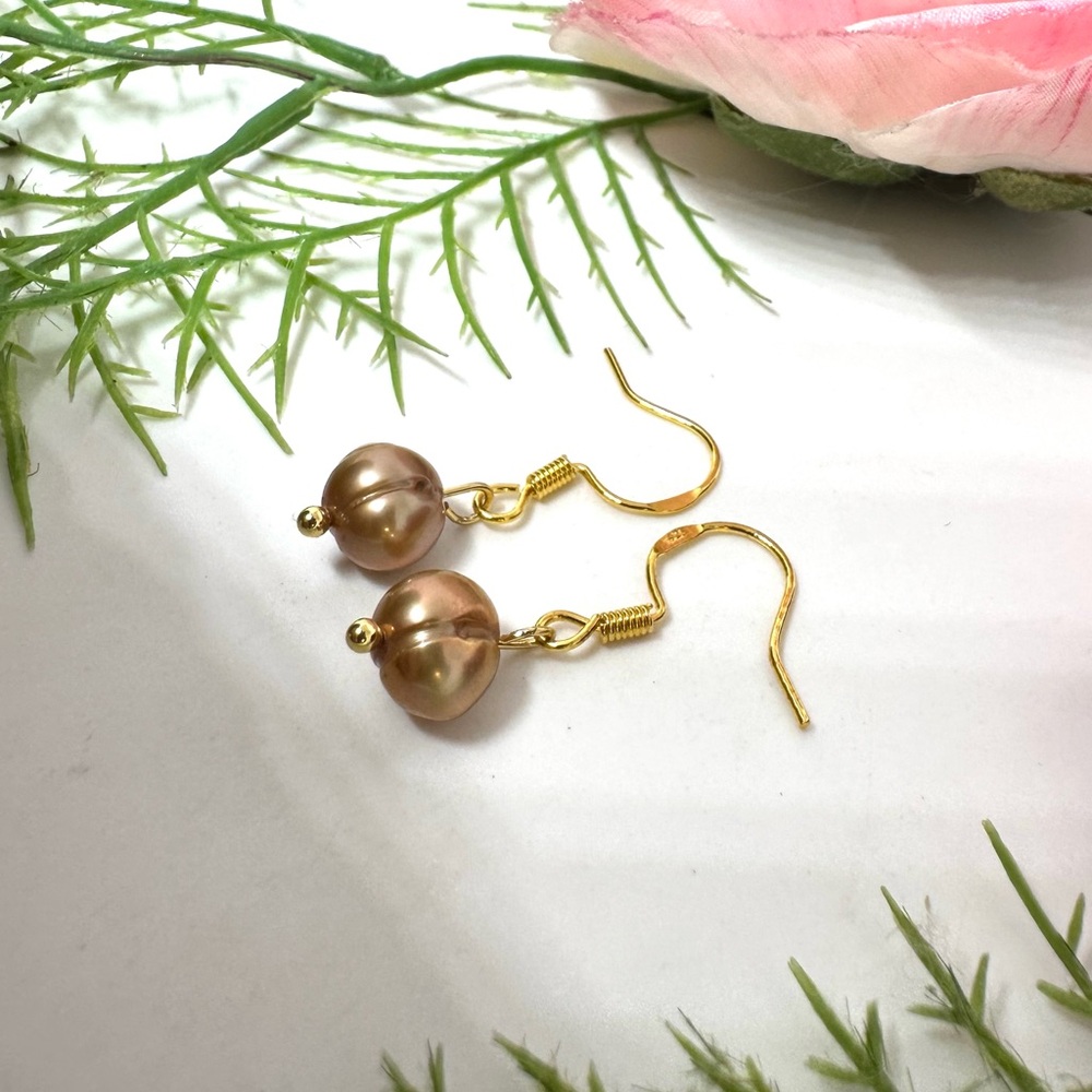 NEW⚜️Freshwater Champagne Pearl Dangly Earrings - Picture 4 of 6